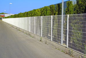 Read more about the article Getting the Best Commercial Fencing for Your Business